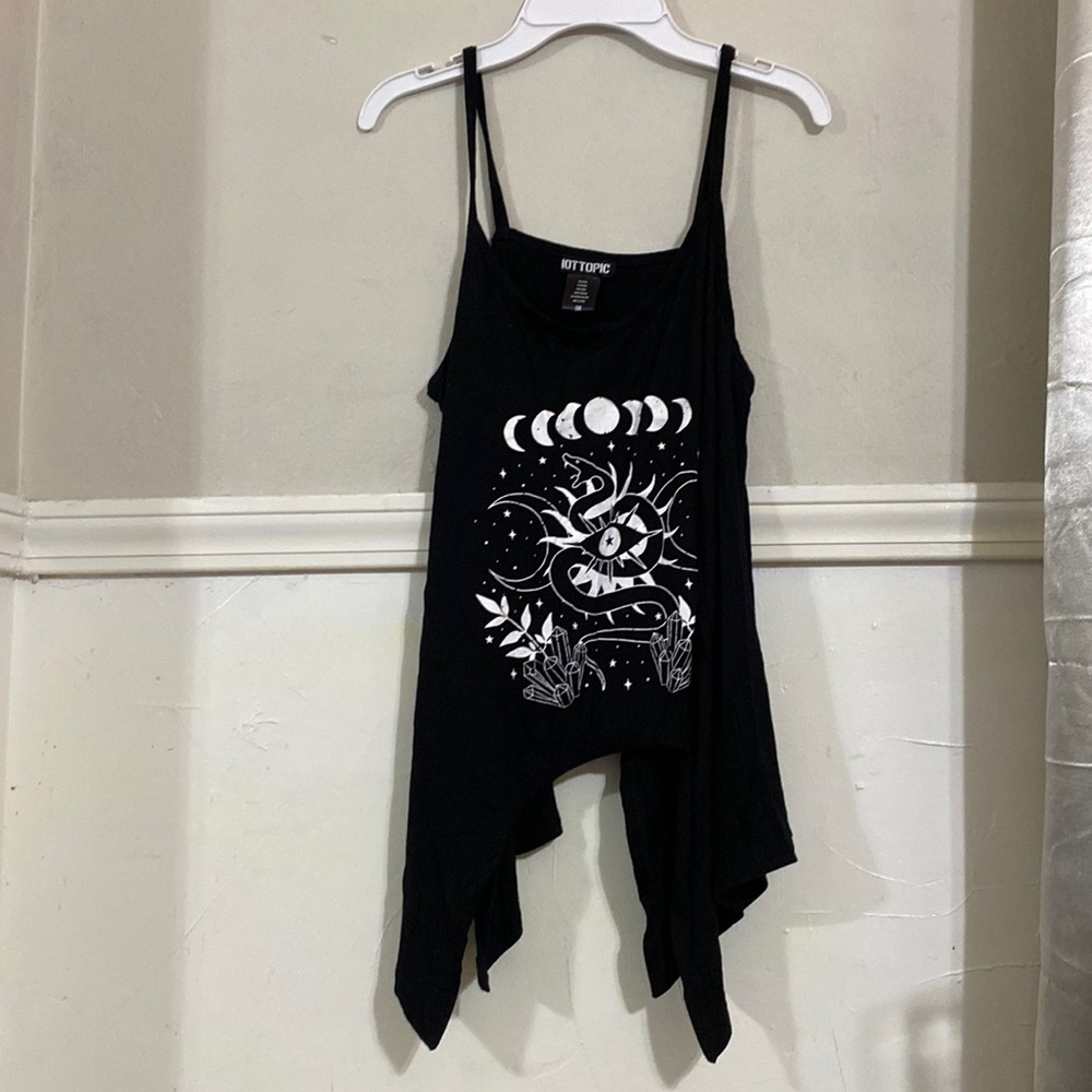 Hot topic size small tank top